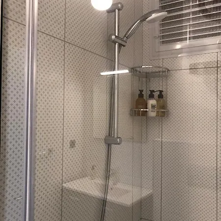 Modern And Vibrant Apartment 7 Min To Marmaris Public Beach Апартаменты